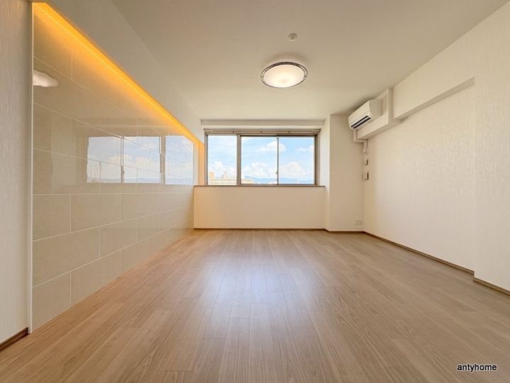 プレジオ長田の居間