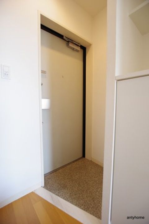 大阪府大阪市淀川区新高4丁目(マンション)の賃貸物件の玄関
