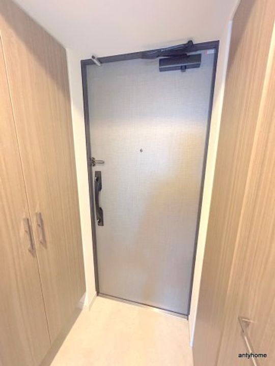 S-RESIDENCEドーム前千代崎の玄関