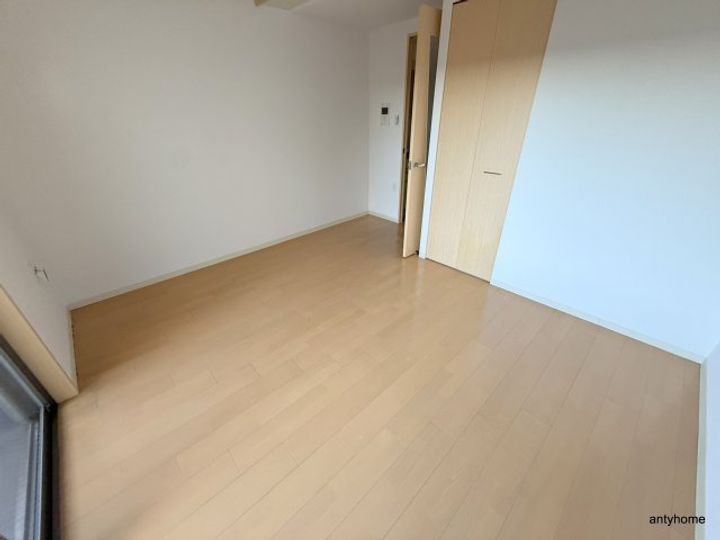 セレニテ難波西の居間