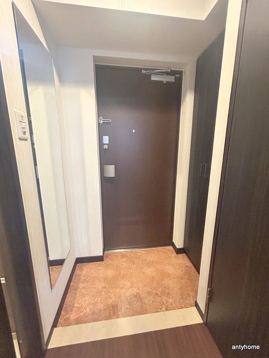 プレジオ長田の玄関