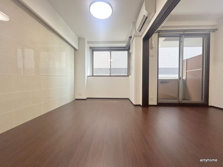 プレジオ長田の居間