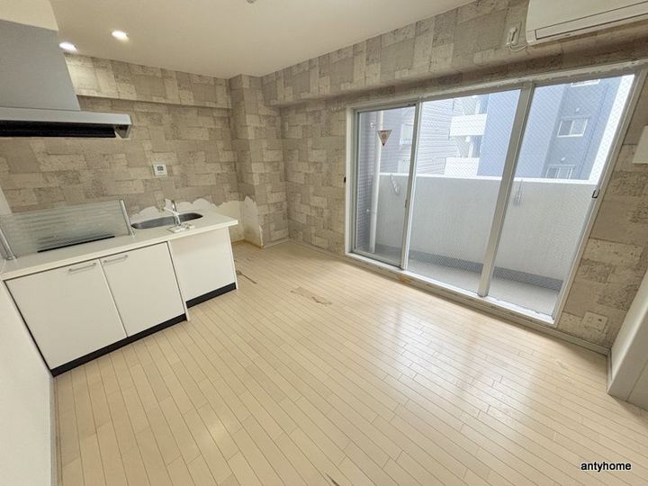 大阪府大阪市浪速区敷津西2丁目(マンション)の賃貸物件の居間
