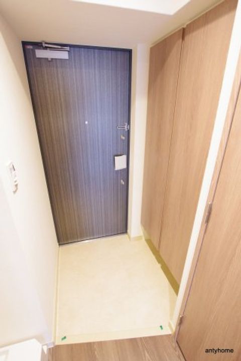 大阪府大阪市北区大淀中2丁目(マンション)の賃貸物件の玄関