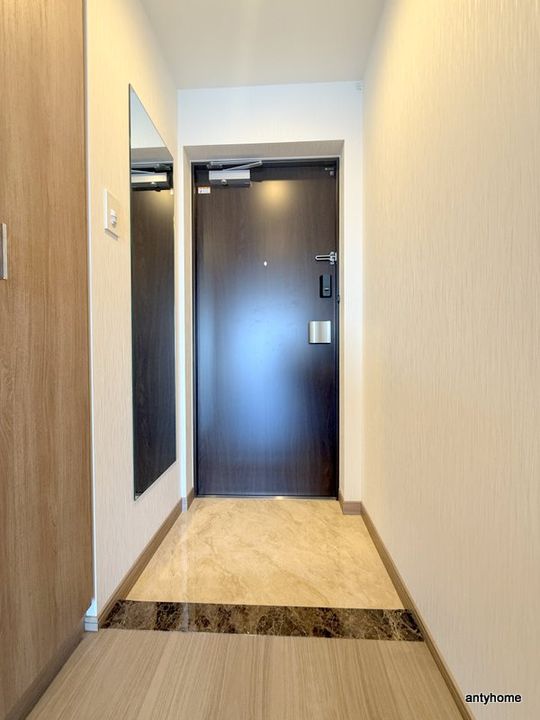 プレジオ三国EUROの玄関