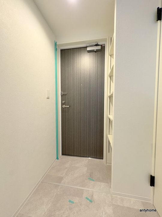 S-MOVE大阪鶴見 の玄関