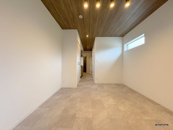 S-MOVE大阪鶴見 の居間