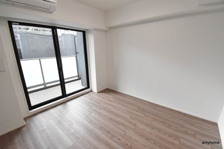 大阪府大阪市中央区和泉町1丁目(マンション)の賃貸物件の居間