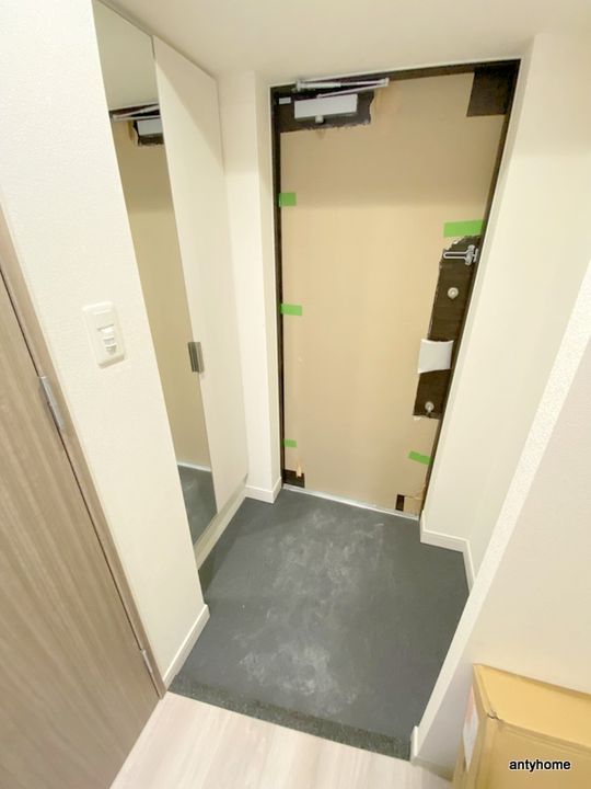 大阪府大阪市浪速区敷津西2丁目(マンション)の賃貸物件の玄関