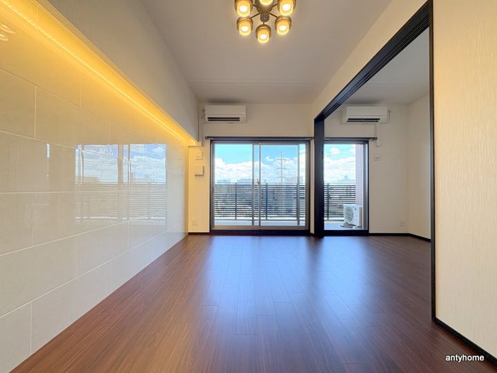 大阪府大阪市淀川区新高2丁目(マンション)の賃貸物件の居間