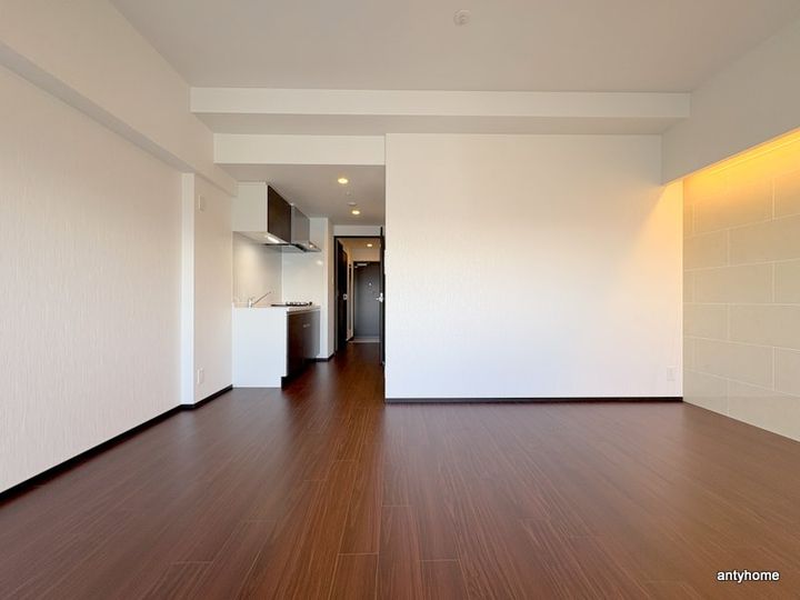 プレジオ三国EUROの居間