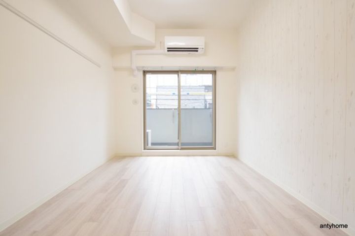 大阪府大阪市中央区高津3丁目(マンション)の賃貸物件の居間