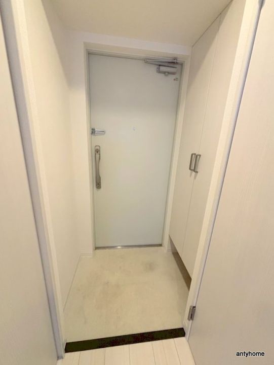 セオリー大阪城サウスゲートの玄関