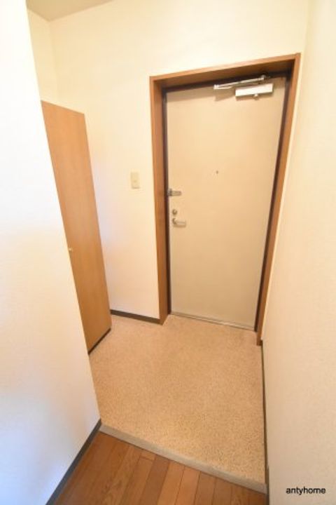 大阪府大阪市東淀川区西淡路2丁目(マンション)の賃貸物件の玄関