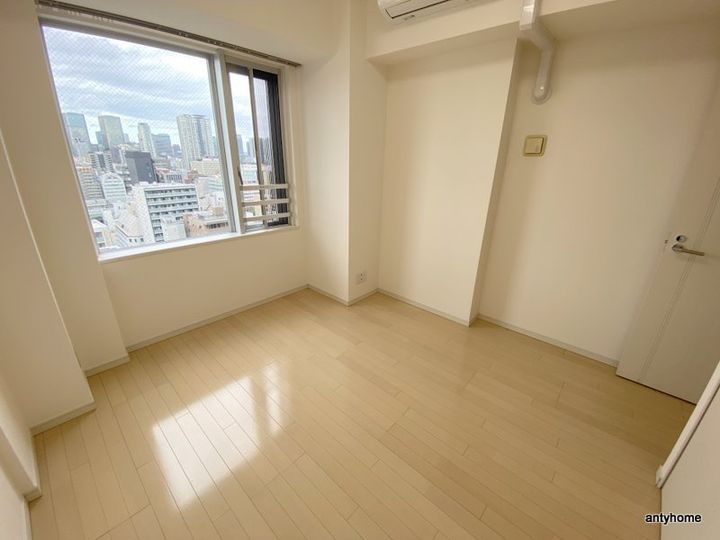 クロスレジデンス大阪新町の寝室