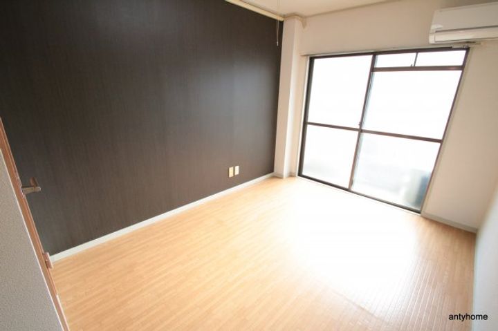 江坂ガーデンハイツの寝室