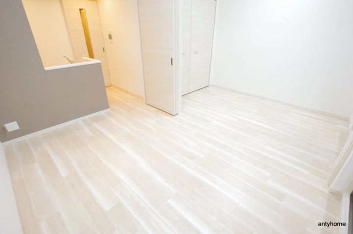 エスタート御幣島の居間