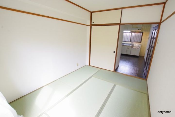 フローライト豊里1の居間