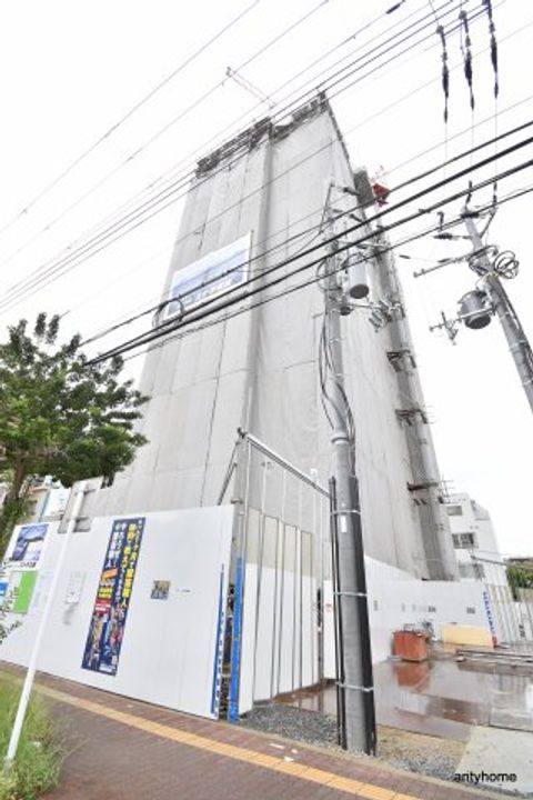 セレニテ新大阪プリエの外観