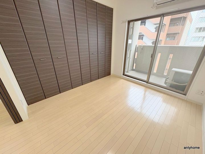 レジディア京町堀の寝室