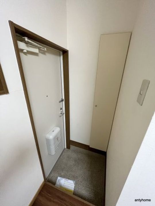 大阪府吹田市出口町(アパート)の賃貸物件の玄関