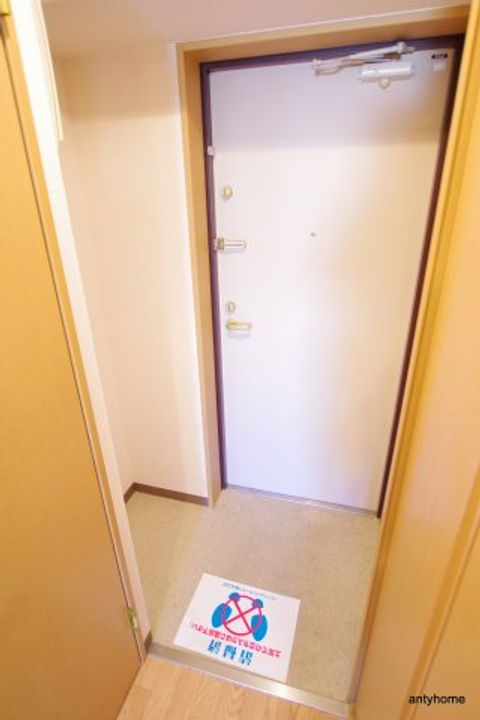 セゾンコート新大阪の玄関