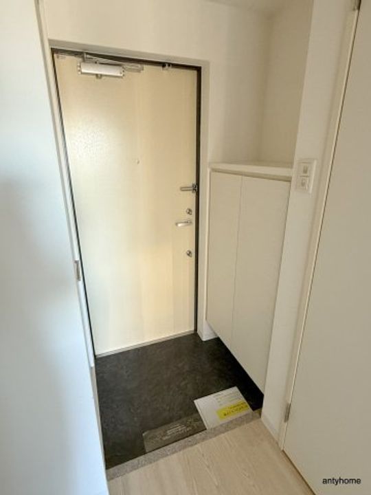 SERENiTE日本橋SUDの玄関