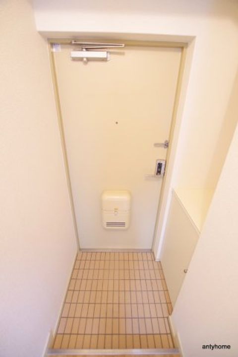 ノルデンハイム天神橋の玄関