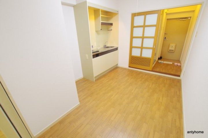 ノルデンハイム天神橋の居間