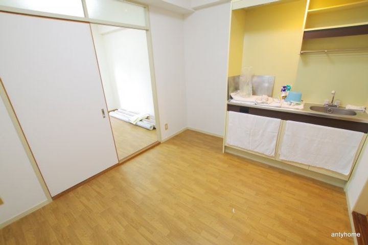 ノルデンハイム天神橋の居間