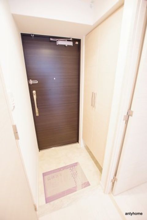 S-RESIDENCE江坂の玄関