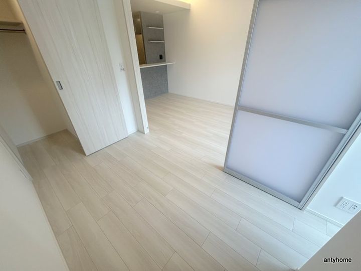 コンフォリア・リヴ北浜淡路町の寝室