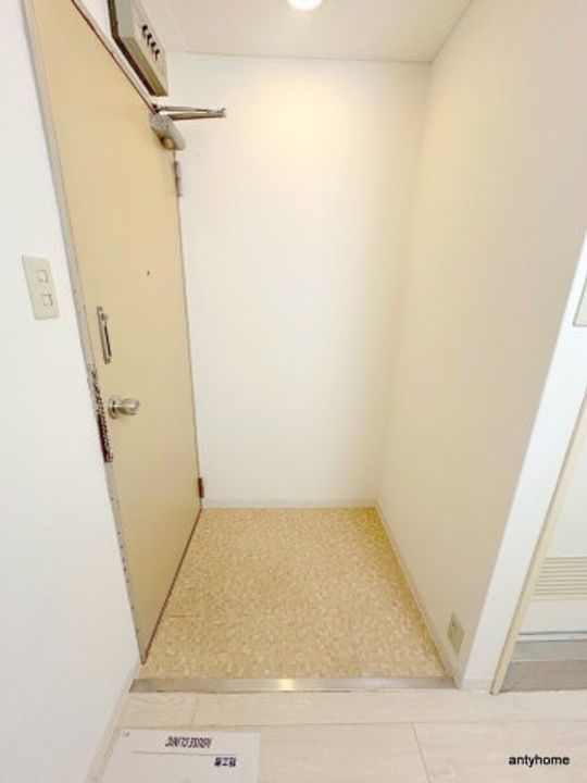 ハイツ西村の玄関