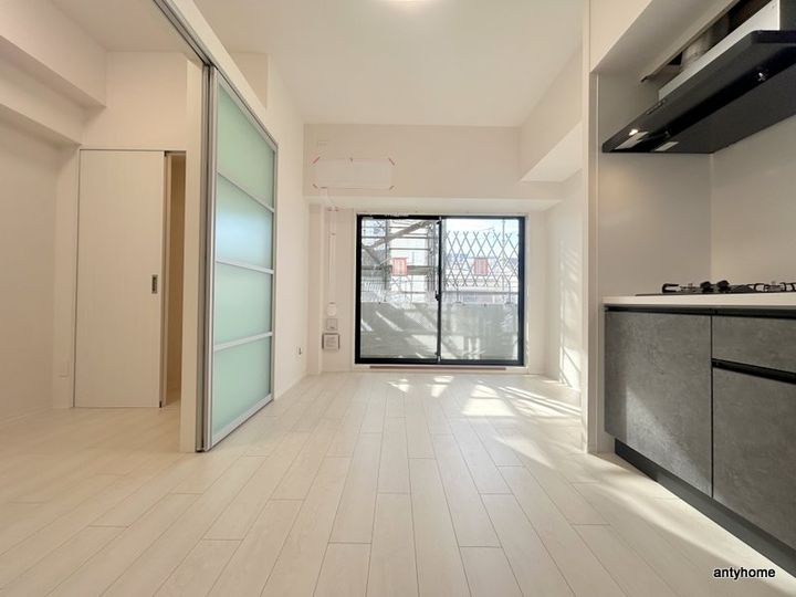 大阪府大阪市都島区都島中通3丁目(マンション)の賃貸物件の居間