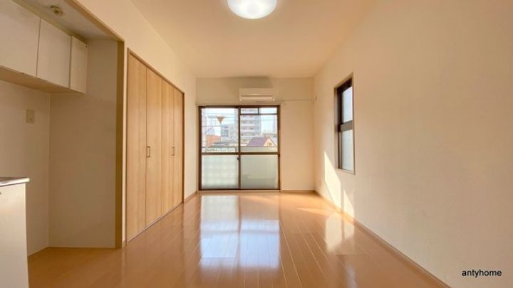 大阪府大阪市北区長柄西2丁目(マンション)の賃貸物件の居間