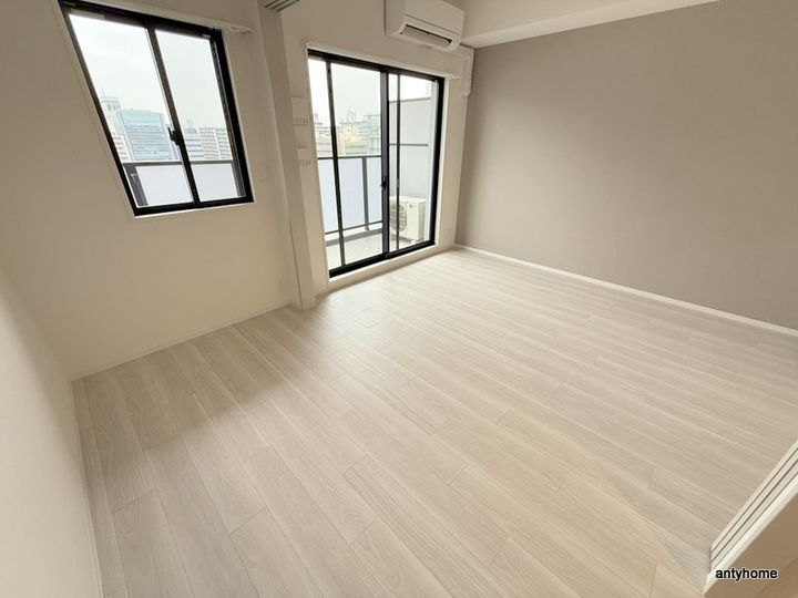 コンフォリア・リヴ新大阪西宮原ソルテラスの寝室