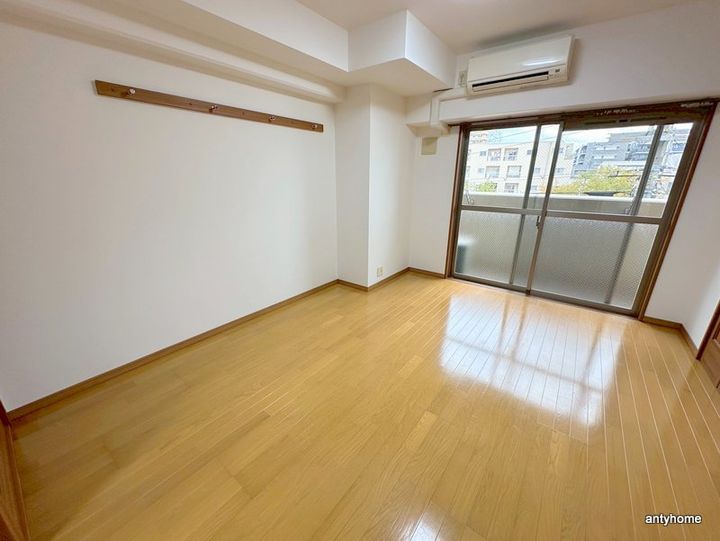 大阪府吹田市垂水町1丁目(マンション)の賃貸物件の寝室