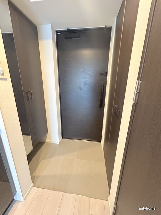 S-RESIDENCE大和田alineの玄関