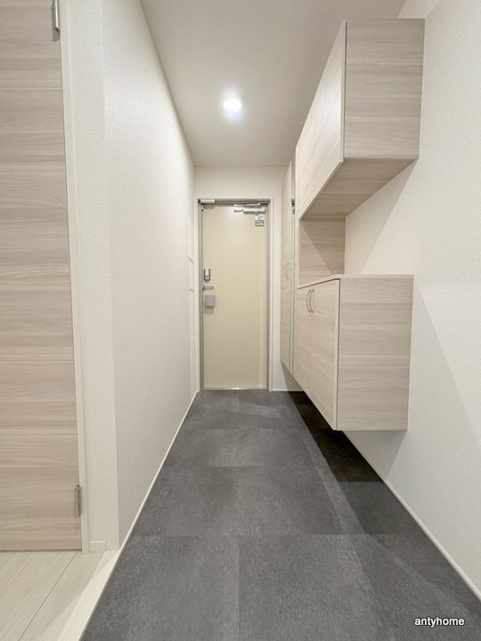 スペチアーレ平野西の玄関