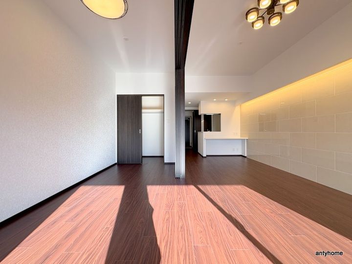 大阪府大阪市北区中崎西4丁目(マンション)の賃貸物件の居間