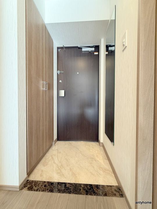 大阪府大阪市北区中崎西4丁目(マンション)の賃貸物件の玄関