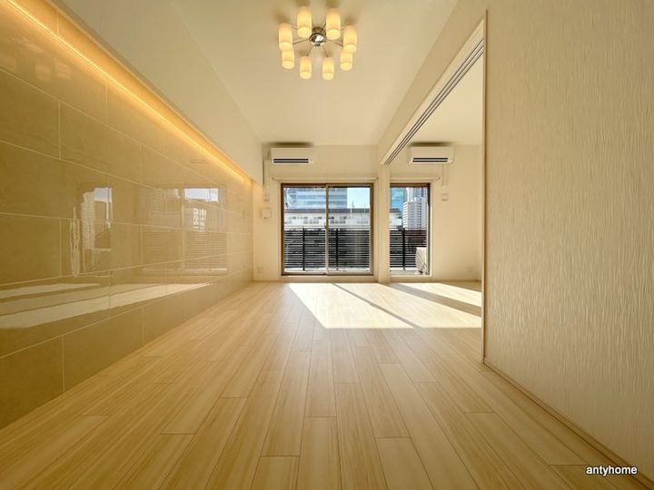 プレジオ梅田の居間