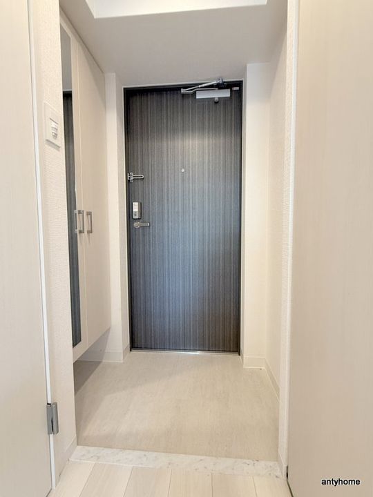 エスリード大阪平野プライムの玄関