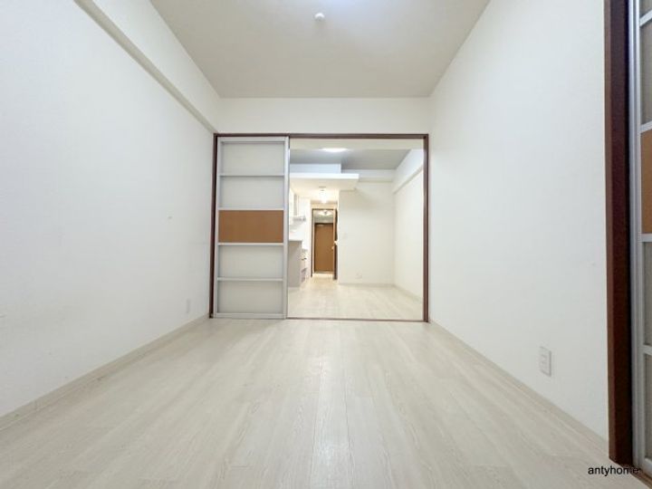 大阪府大阪市浪速区桜川4丁目(マンション)の賃貸物件の居間