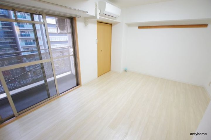 大阪府大阪市北区天満1丁目(マンション)の賃貸物件の居間