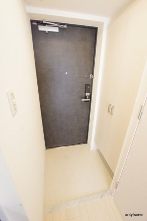 大阪府大阪市浪速区幸町3丁目(マンション)の賃貸物件の玄関