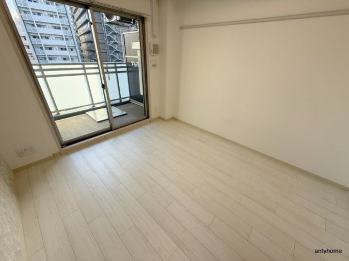 大阪府大阪市浪速区日本橋5丁目(マンション)の賃貸物件の居間