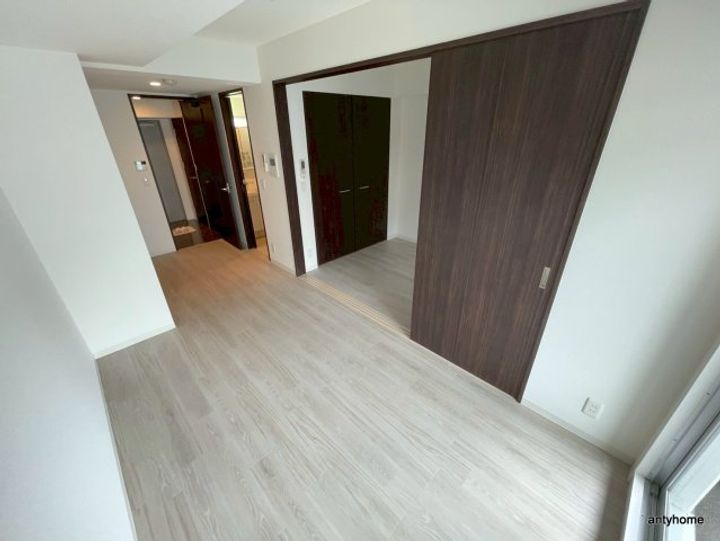 大阪府大阪市中央区徳井町2丁目(マンション)の賃貸物件の居間