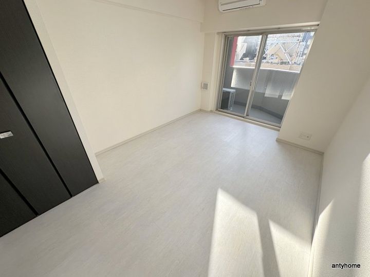アーデン堺筋本町の寝室