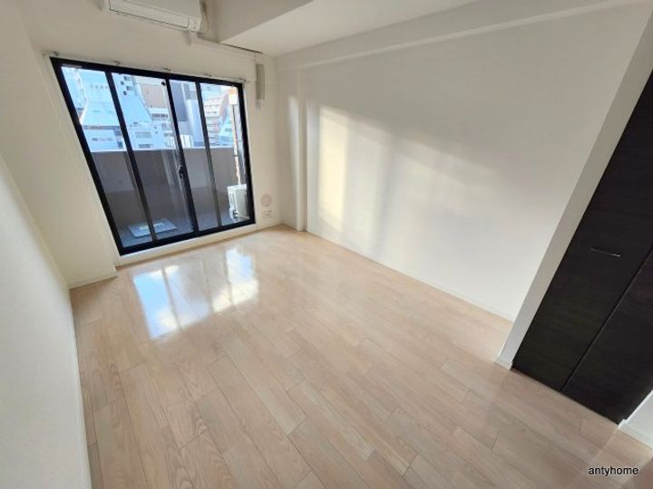 S-RESIDENCE北浜の居間